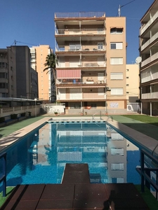 Venta de piso en avenida Emilio Romero de 3 habitaciones con terraza y piscina