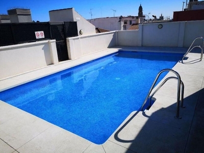 Venta de piso en El Ejido - La Merced - La Victoria de 3 habitaciones con terraza y piscina