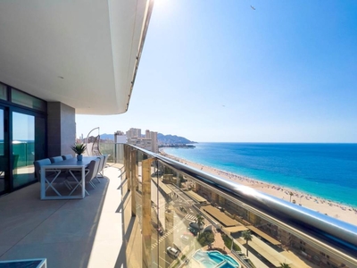 Venta Piso Benidorm. Piso de tres habitaciones Novena planta con terraza