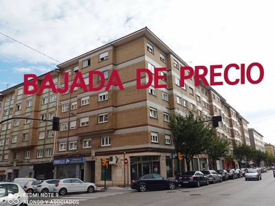 Venta Piso Gijón. Piso de dos habitaciones en Calle Alava. A reformar cuarta planta calefacción central