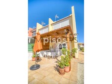 Casa adosada en venta en Calle de Venecia