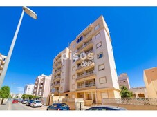 Piso en venta en Calle Santa Petra, 46, cerca de Calle de Matilde Peñaranda en Nueva Torrevieja por 72.000 €