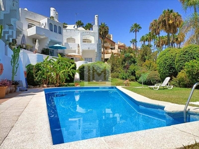Alquiler Casa adosada en Calle Sierra De Cazorla-L M Clu Marbella. Buen estado 114 m²