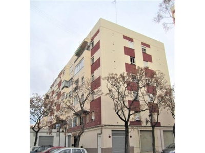 Venta Piso València. Piso de tres habitaciones en Calle San Jose Artesano. Buen estado tercera planta