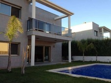 Venta Casa unifamiliar Chiva. Nueva con terraza 284 m²