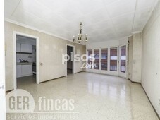 Piso en venta en Carrer de Provença, cerca de Carrer de Manresa en Sant Pere Nord por 100.000 €