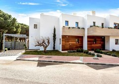 Venta Casa adosada Benalmádena. Nueva 225 m²