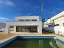 Venta Chalet Manilva. Nueva 207 m²