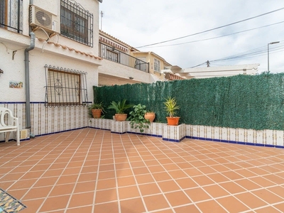 Bungalow en venta en Playa de los Náufragos, Torrevieja, Alicante