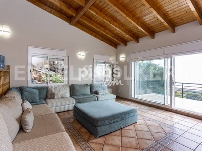 Casa en alquiler en Castelldefels en Les Botigues de Sitges por 2.500 €/mes