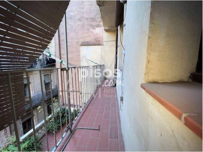 Piso en venta en Carrer del Carme, cerca de Passatge de la Virreina en El Raval por 299.000 €