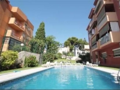 Alquiler de piso con piscina en El Bajondillo (Torremolinos)