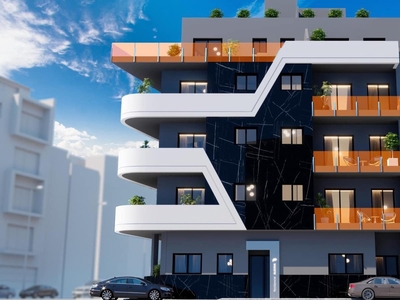 Apartamento en venta en Las Piscinas Naturales, Torrevieja, Alicante