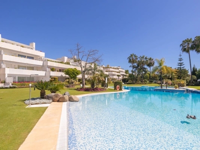 Apartamento en venta en Marbella, Málaga