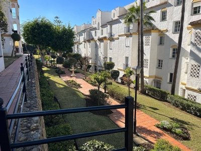 Piso en venta en Nueva Atalaya, Estepona, Málaga