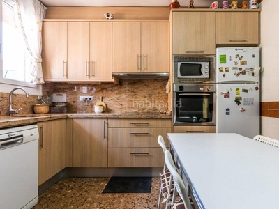 Ático dúplex de 4 habitaciones con terraza y parquing , en centro junto ronda zamenhof en Sabadell