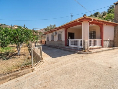 Casa con terreno en Rincón de la Victoria