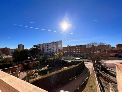 Piso céntrico con terraza de 30m2 a pie de comedor. finca con ascensor! en Cerdanyola del Vallès