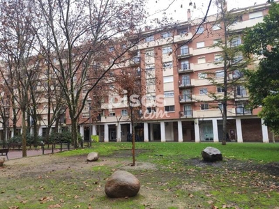 Piso en venta en Plaza Fermín Gurbindo, 10