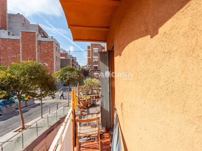 Piso ¡¡¡¡¡oportunidad de compra para inversores, piso luminoso y en excelente estado! se vende con inquilinos!!!!!! en Barcelona