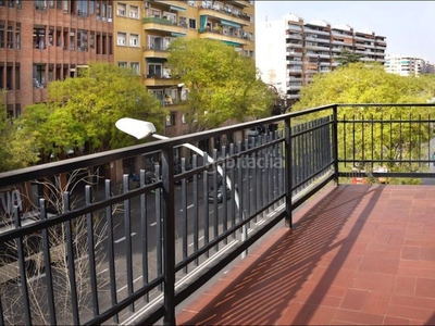 Piso todo exterior, terraza, soleado. en Sant Ramon - Maternitat Barcelona