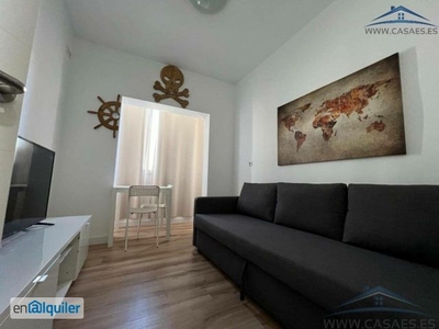 Alquiler de Apartamento 1 dormitorios, 1 baños, 0 garajes, Buen estado, en Roquetas de Mar, Almeria