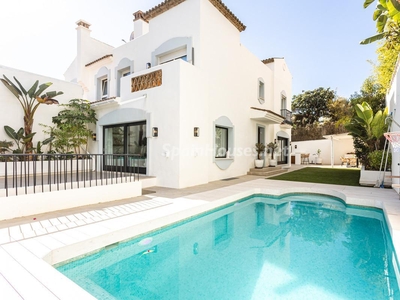 Casa pareada en venta en Marbella