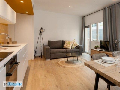 Energético apartamento de 1 dormitorio en alquiler cerca de la Plaça de Gal·la Placídia en Gràcia