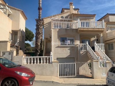 Villa en venta en Villamartín-Las Filipinas, Orihuela