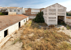 Casa con terreno en Churriana de la Vega