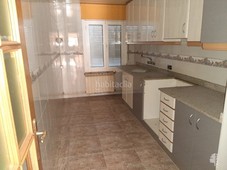 Piso segundo con 3 habitaciones y calefacción en Vilanova del Camí