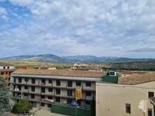 Piso tercero con 3 habitaciones en Artesa de Lleida
