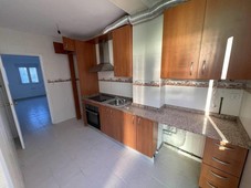 Venta Piso Murcia. Piso de tres habitaciones en Calle SIERRA DE GREDOS. Buen estado segunda planta