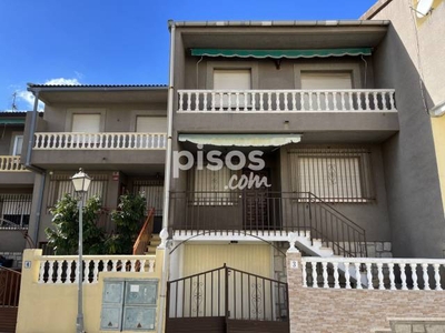 Casa adosada en venta en Calle de las Pozas, 32 en Sotillo de La Adrada por 79.000 €