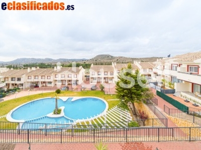 Chalet adosado en venta..