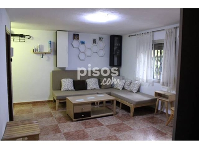 Piso en alquiler en Pasaje de Ayamonte en Campo de la Verdad-Miraflores-Sector Sur por 595 €/mes