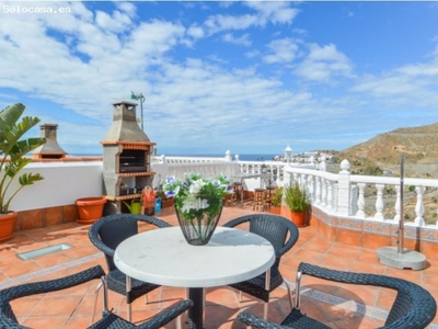 Vivienda de 3 dormitorios y gran solarium con vistas al mar cerca de Anfi