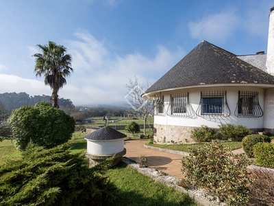Casa / villa de 450m² en venta en Pontevedra, Galicia