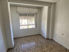 Venta Piso Murcia. Piso de tres habitaciones en Calle Torre de Romo. A reformar tercera planta con terraza