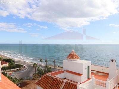 Adosado con vistas panorámicas al mar