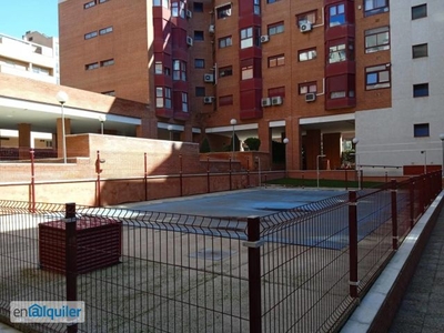 Alquiler piso terraza y piscina Fuencarral