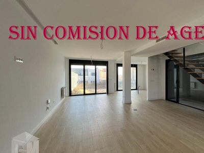 Casa adosada en venta en Las Castañeras - Bulevar