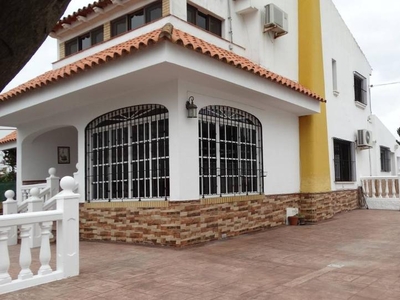 Casa adosada en venta en Pio Baroja, Bellavista