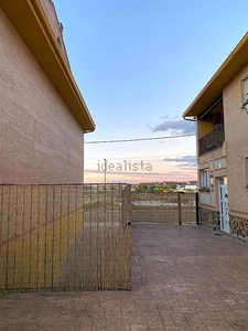 Chalet adosado en venta en calle San Roque