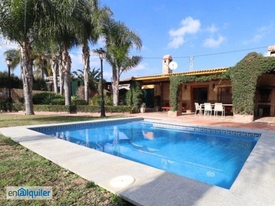 Chalet independiente en el campo