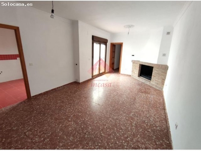 SE VENDE CASA EN LA ZONA DE LA ENTRADA DE ARRIATE