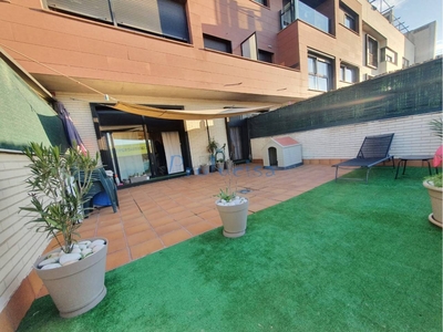 Alquiler de piso con piscina y terraza en Centro - El Arroyo - La Fuente (Fuenlabrada)