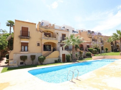 Casa adosada en venta en Lomas de Campoamor-Las Ramblas, Orihuela