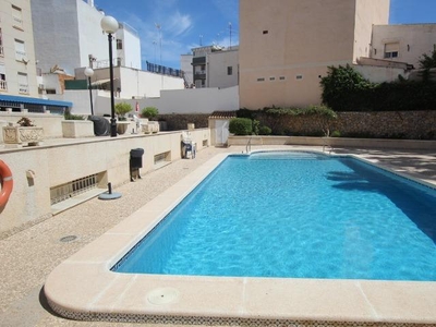 Alquiler de piso con piscina y terraza en Guardamar del Segura, CENTRO