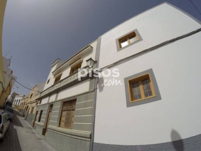 Casa pareada en venta en Calle La Paz